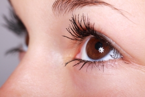 How Vitamin K Contouring Eye Cream Enhances Your Eye Area